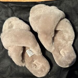 UGG Women's Cozy Slippers - gray